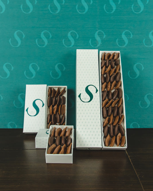 CONFEZIONE DI GIANDUJOTTI ESTRUSI A MANO